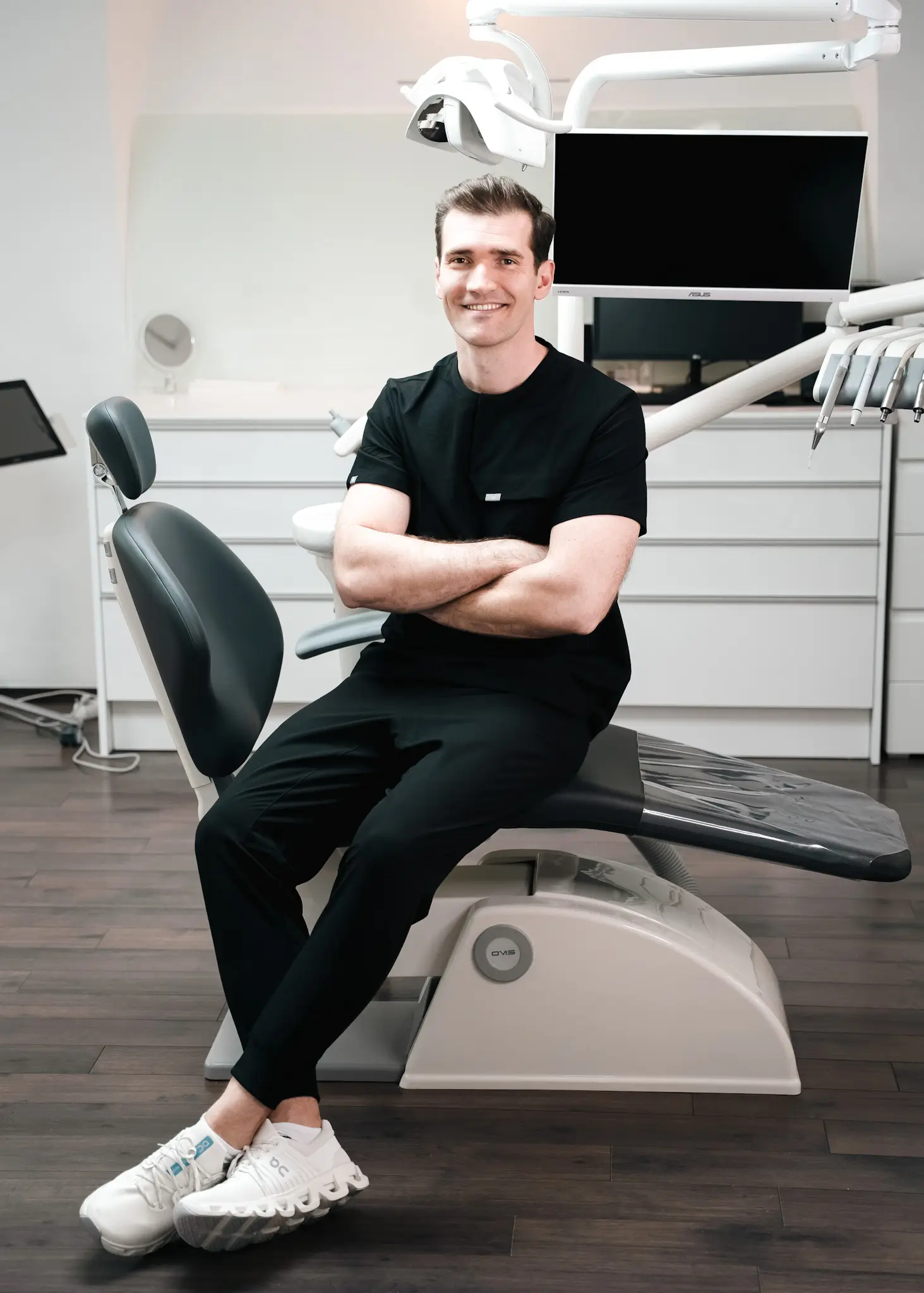 Dr. Lorand Kemenes Zahnarzt und Implantologe
